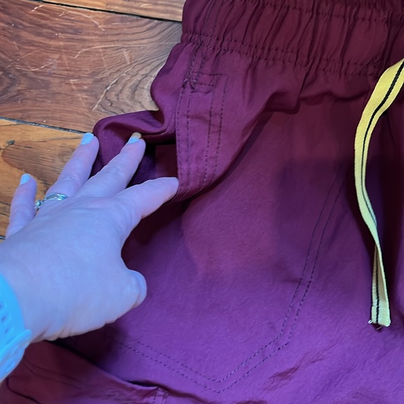 Maroon scrub pants - Picture 3 of 5